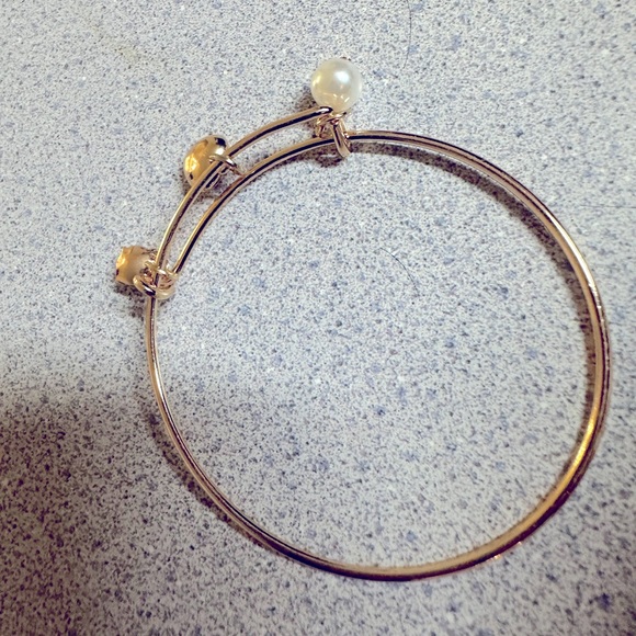 Charm bracelet - Picture 2 of 3